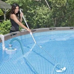 Kit D'entretien Piscine Luxe Vac+ Intex 16 Kit D'entretien Piscine Luxe Vac+ Intex -ATMOSPHERA || Intex || Demeyere Soldes kit d entretien piscine luxe intex 6