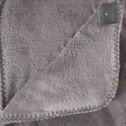 ATMOSPHERA Plaid Grand Modèle Microfibre 180x230 Cm Gris Clair -ATMOSPHERA || Intex || Demeyere Soldes plaid microfibre gris clair 1